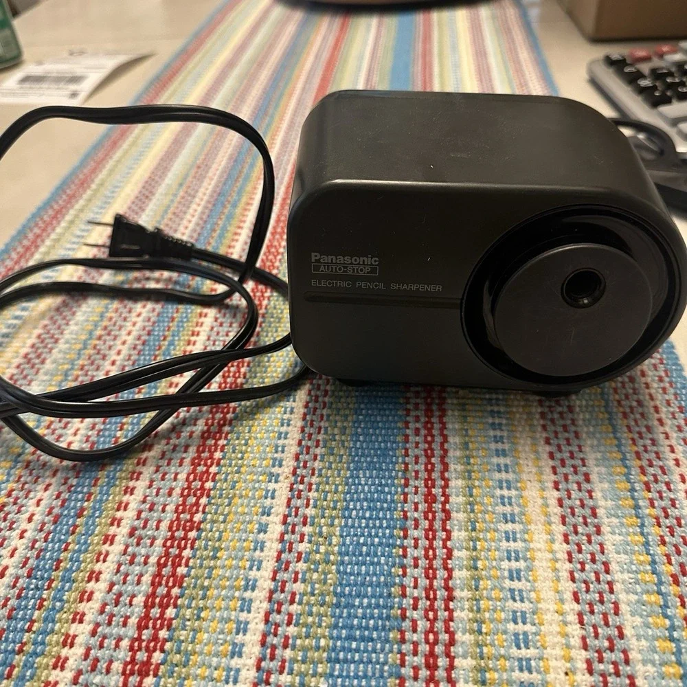 PANASONIC ELECTRIC PENCIL SHARPENER-MODEL KP-350,AUTO-STOP,BLACK-WORKS GREAT!